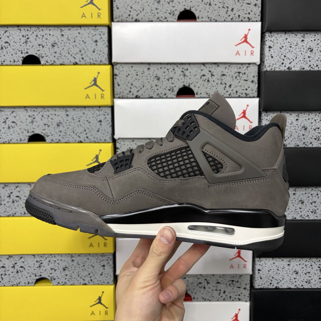 Air Jordan 4 Mocha Brown