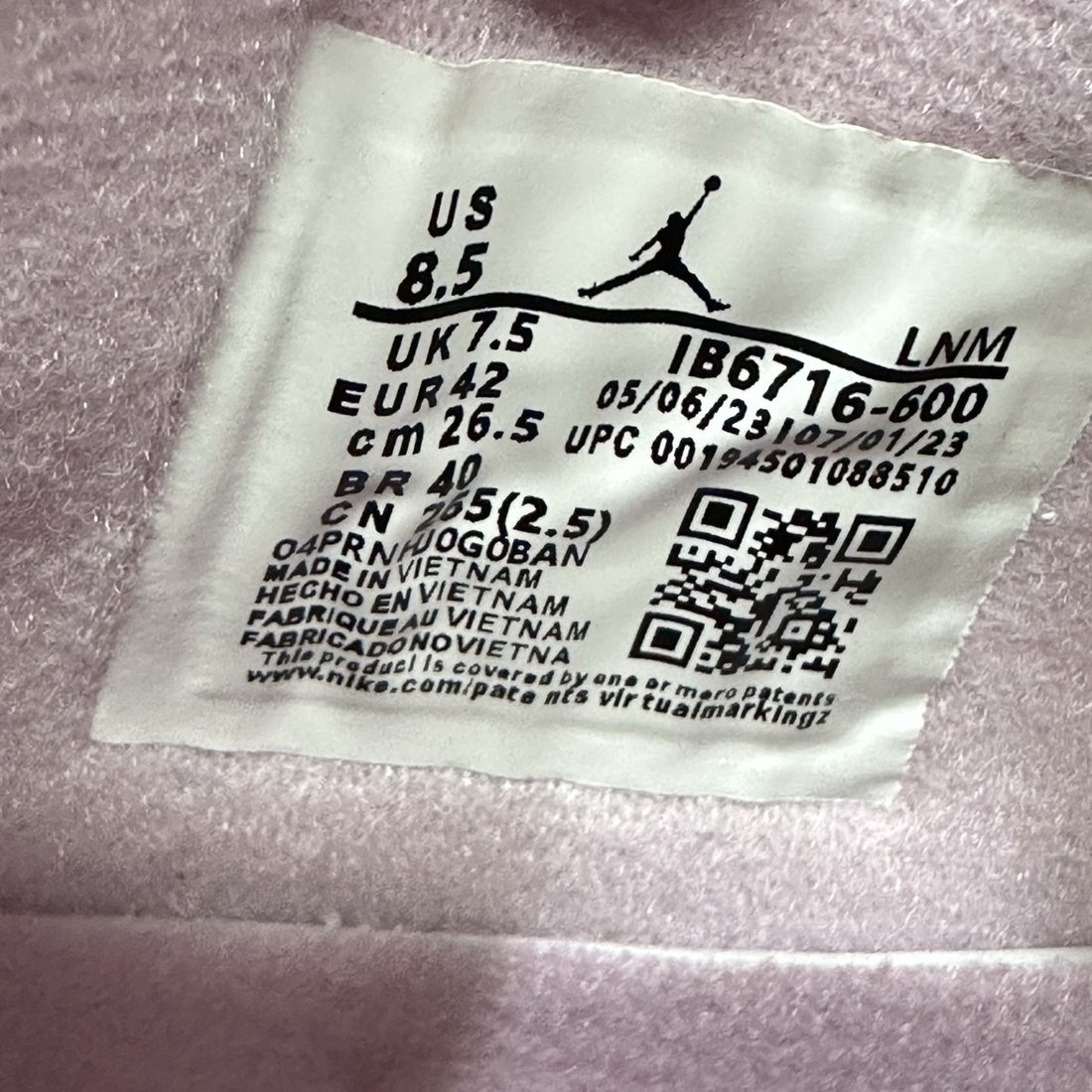 Air Jordan 4 Pink Sail