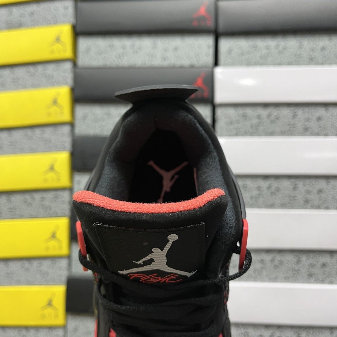 Air Jordan 4 Red Thunder