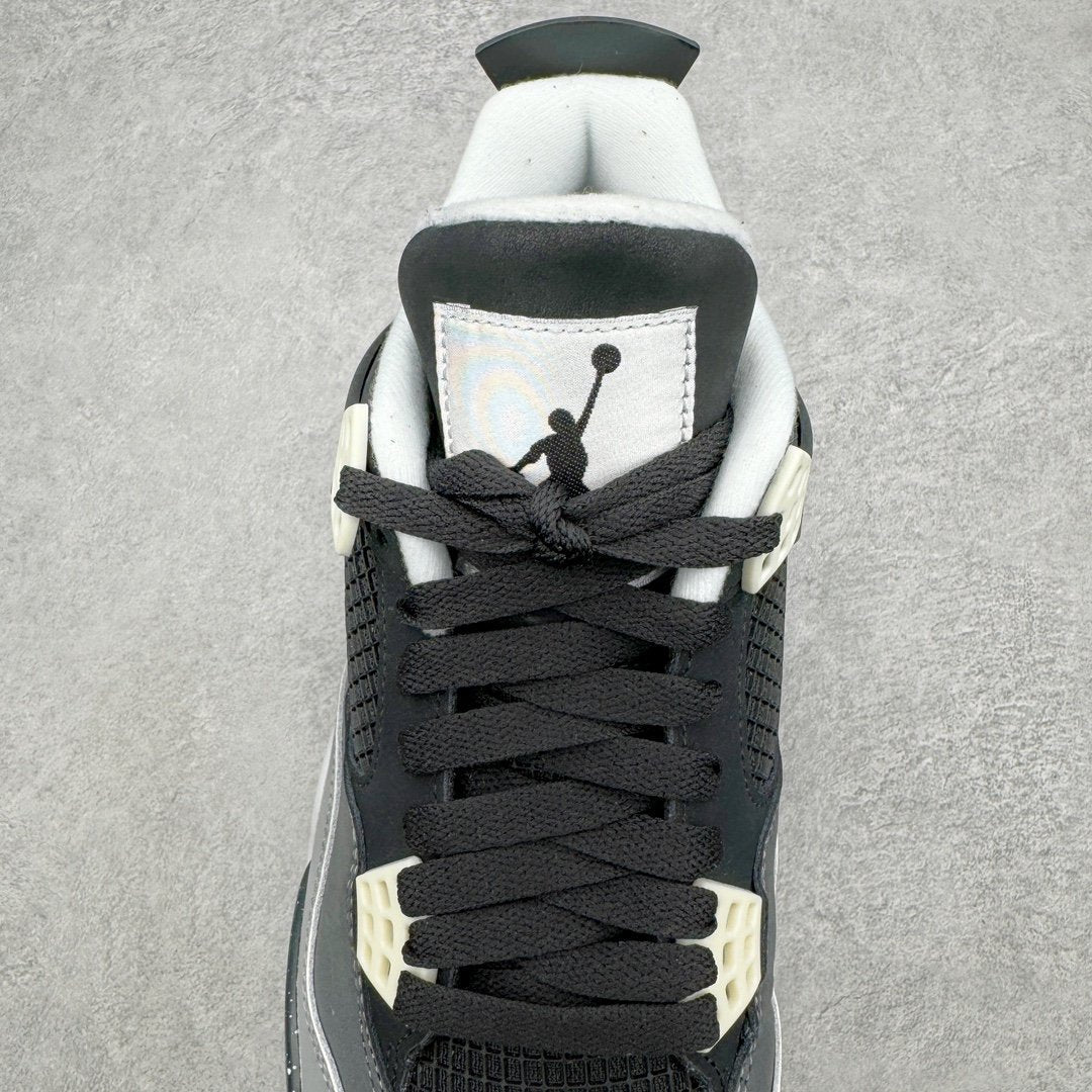 Air Jordan 4 Retro Fear Pack