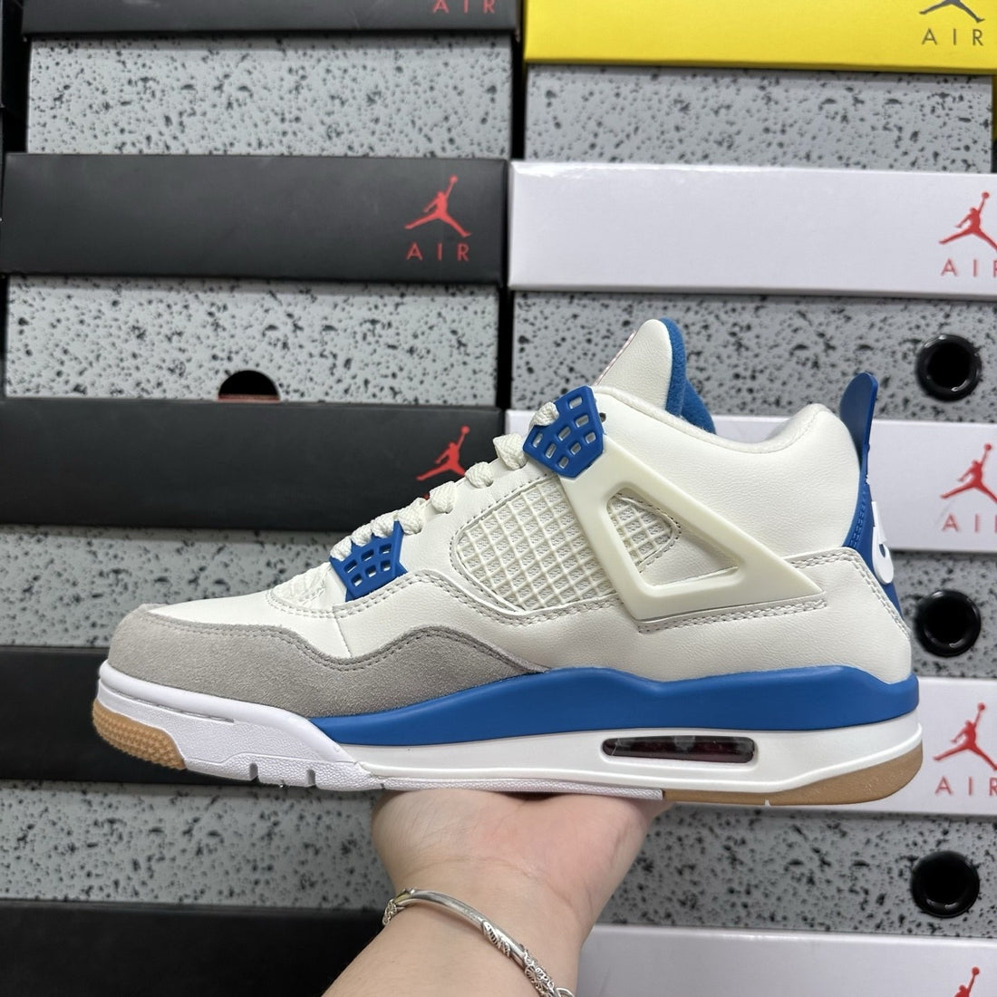 Air Jordan 4 SB Blue Gum