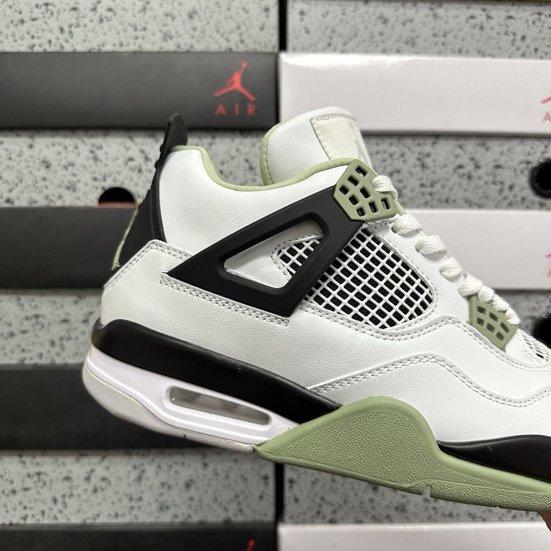 Air Jordan 4 Seafoam Black