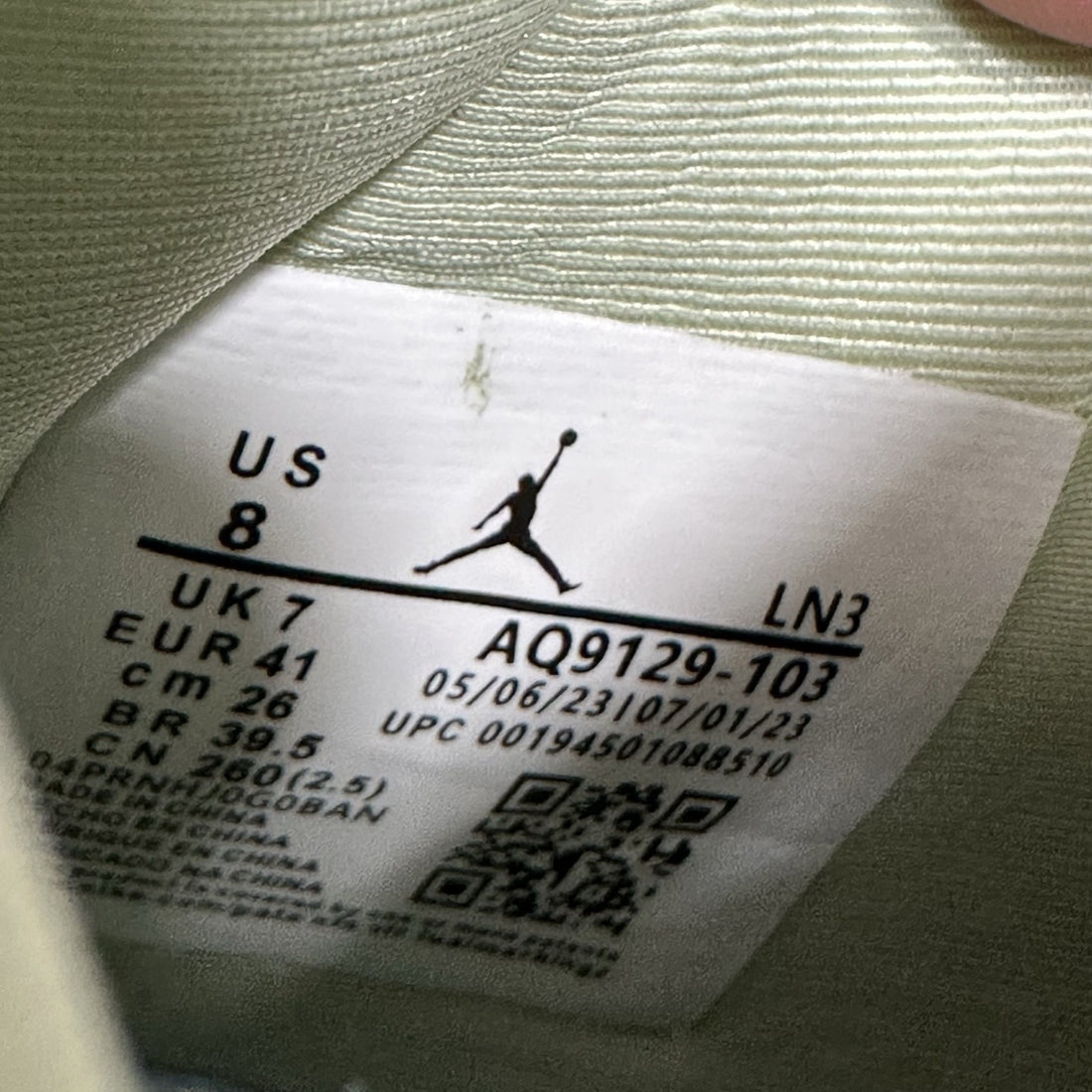 Air Jordan 4 Seafoam Black