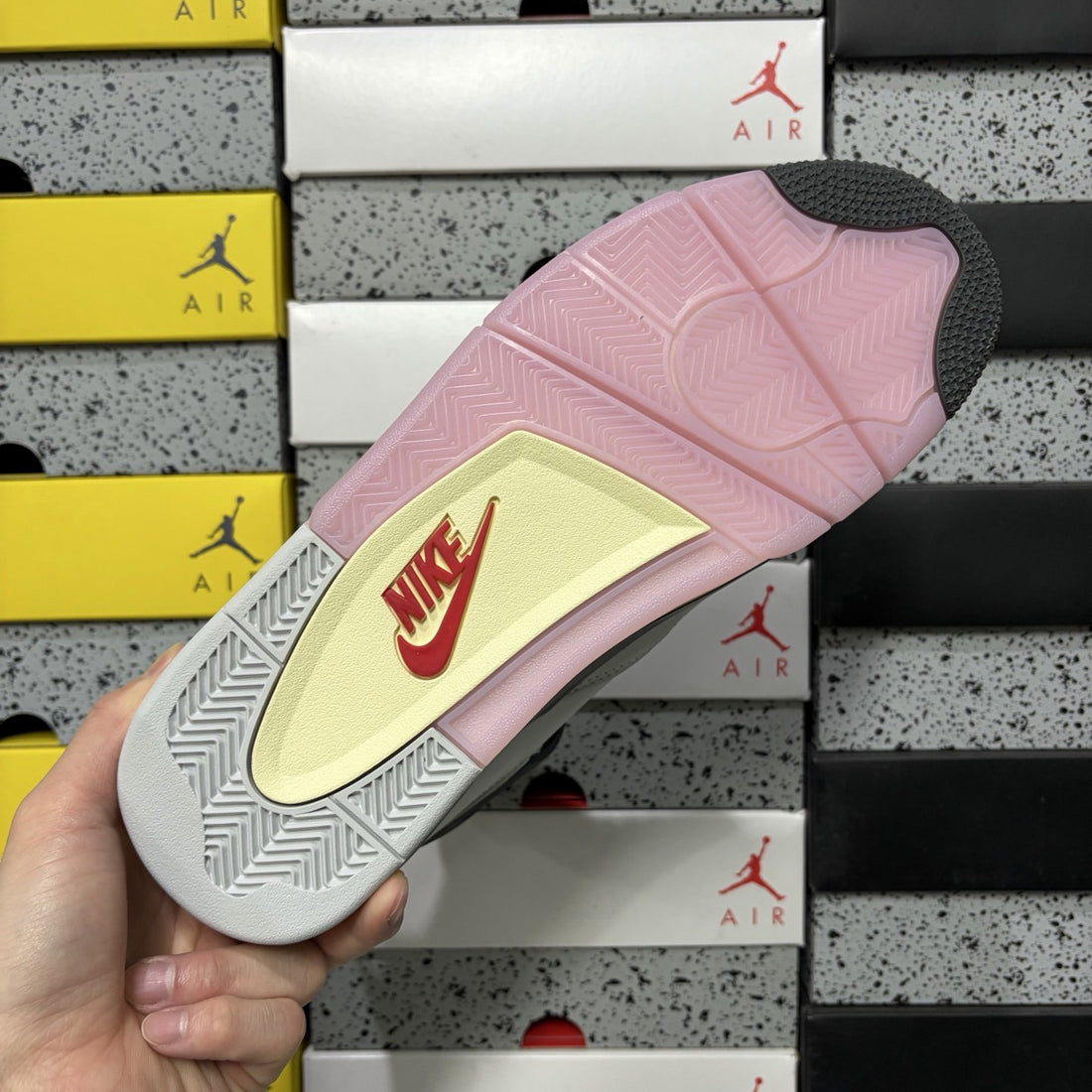 Air Jordan 4 Sunrise Gradient