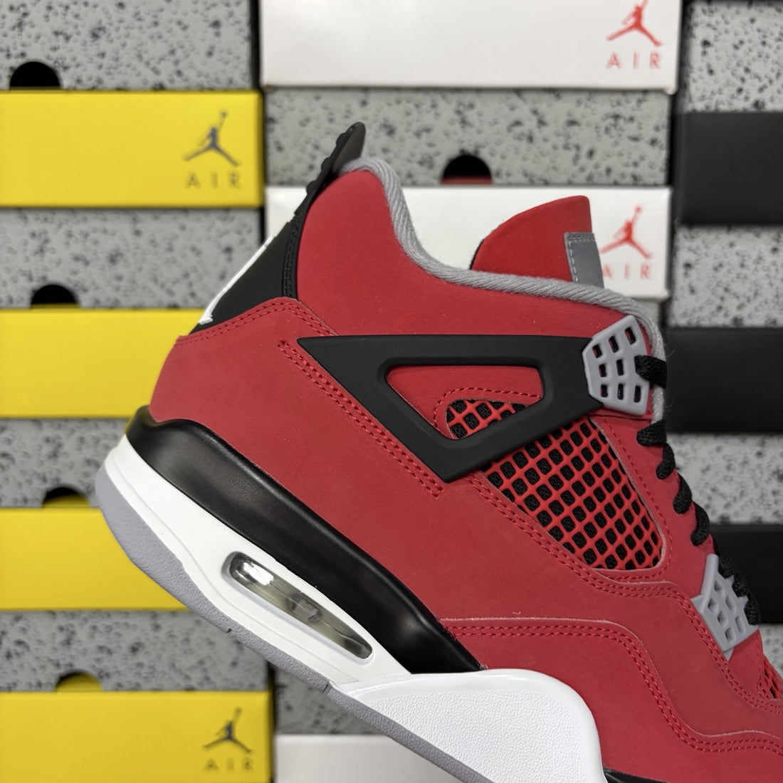 Air Jordan 4 Toro Bravo