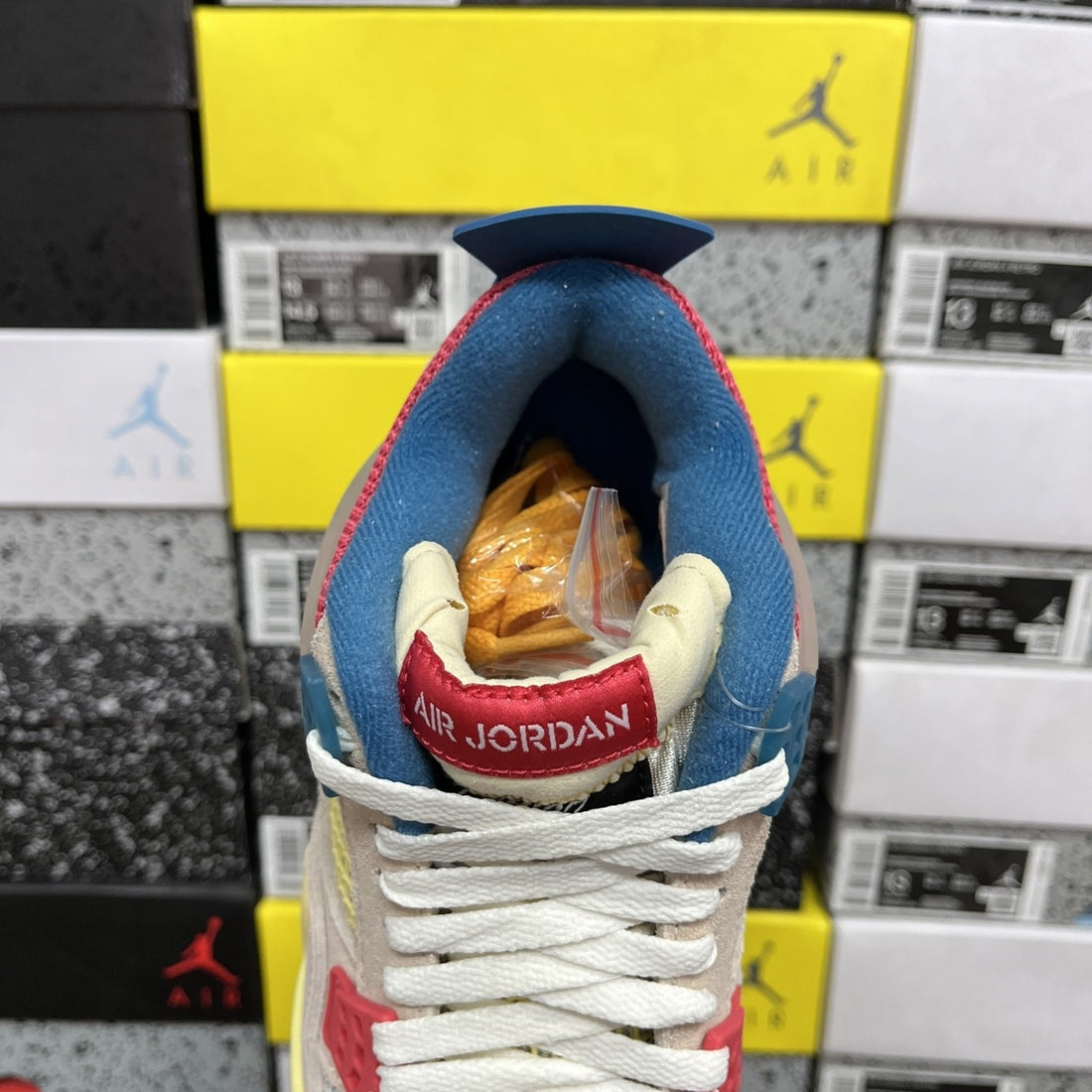 Air Jordan 4 Union Guava