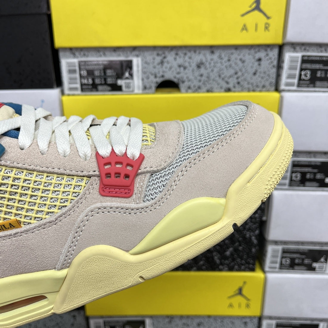 Air Jordan 4 Union Guava