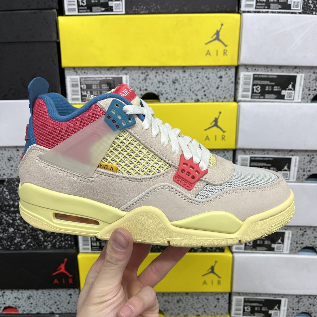 Air Jordan 4 Union Guava