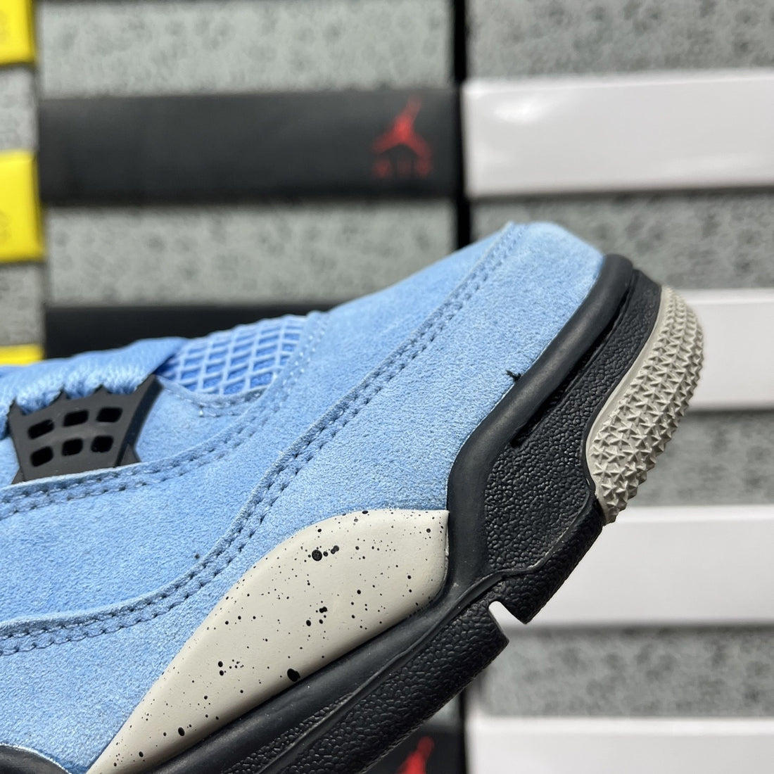 Air Jordan 4 University Blue