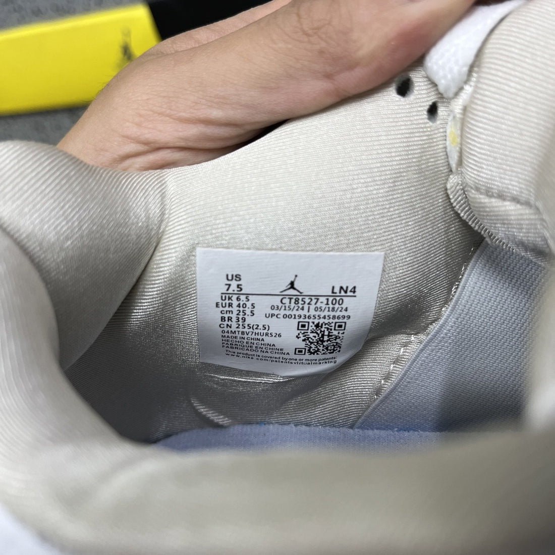 Air Jordan 4 White Oreo