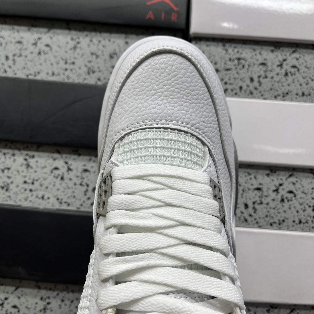 Air Jordan 4 White Oreo