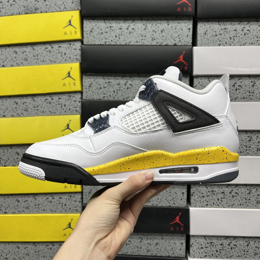 Air Jordan 4 White Yellow Black