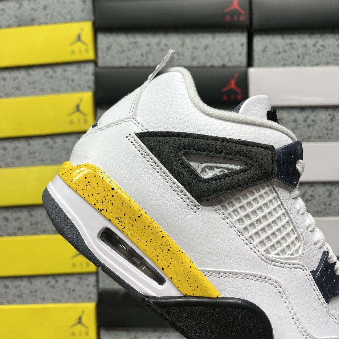 Air Jordan 4 White Yellow Black