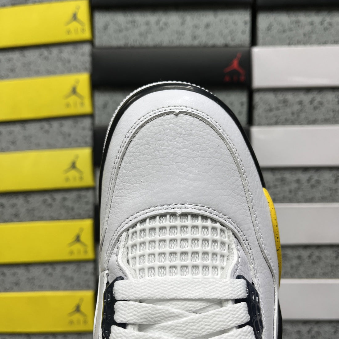 Air Jordan 4 White Yellow Black