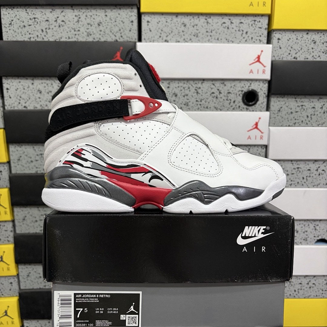 Air Jordan 8 Bugs Bunny