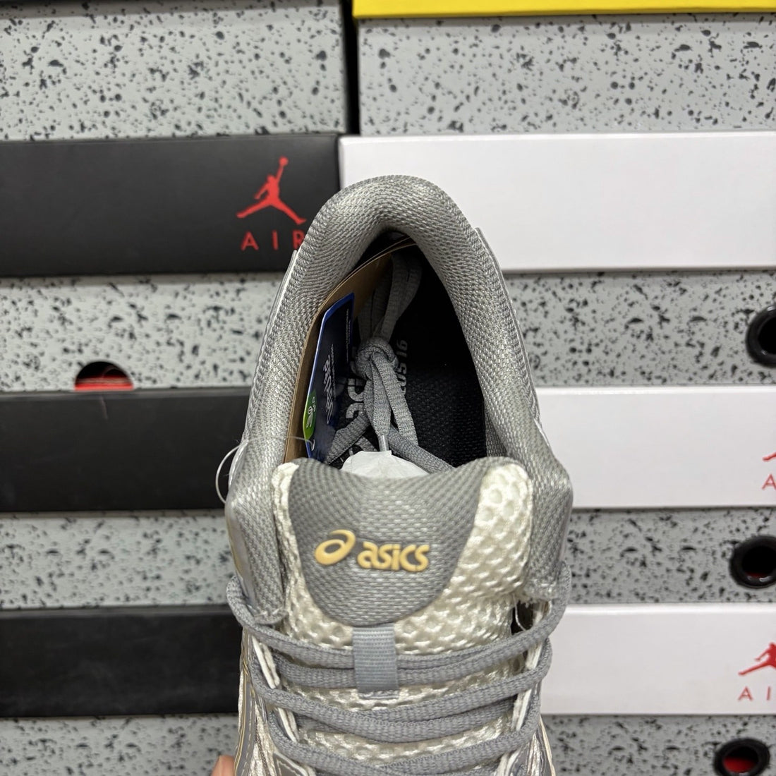 ASICS Gel-Cumulus 16 Cream Clay Grey