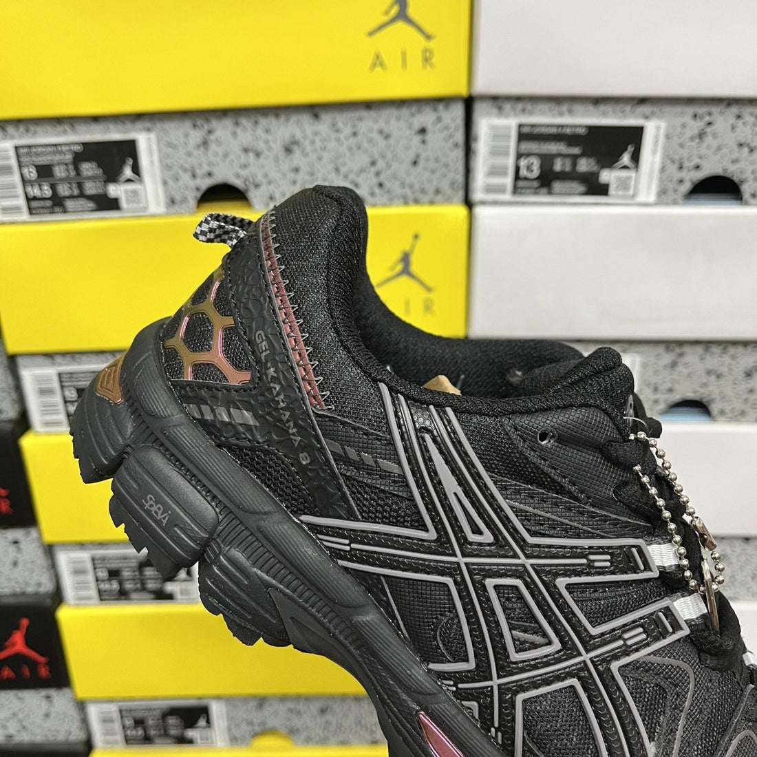 ASICS Gel-Kahana 8 Black Pink