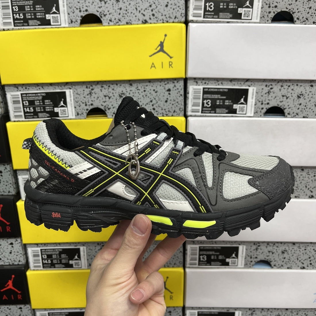 ASICS Gel-Kahana 8 Black Volt