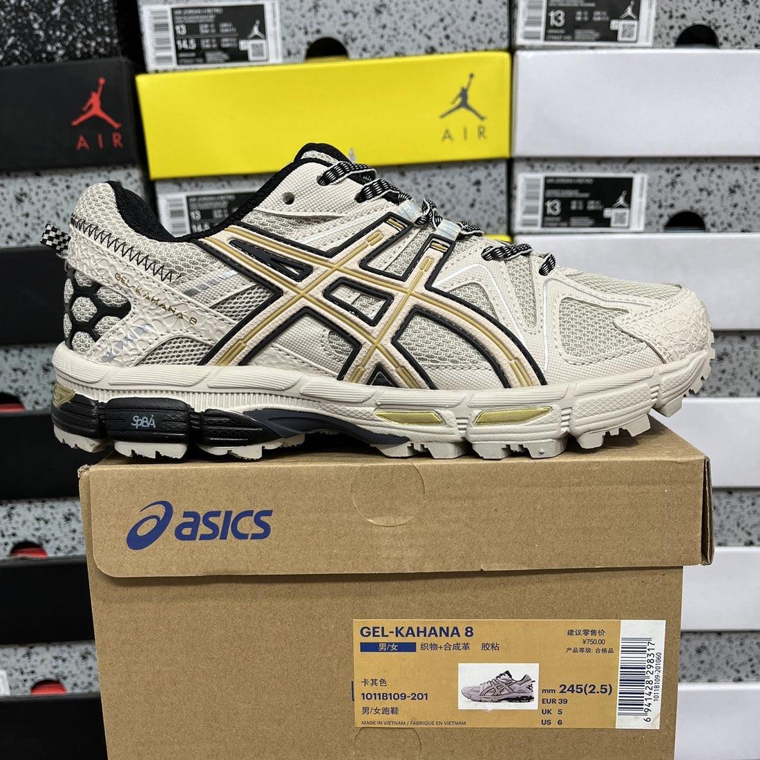 ASICS Gel-Kahana 8 Cream Black
