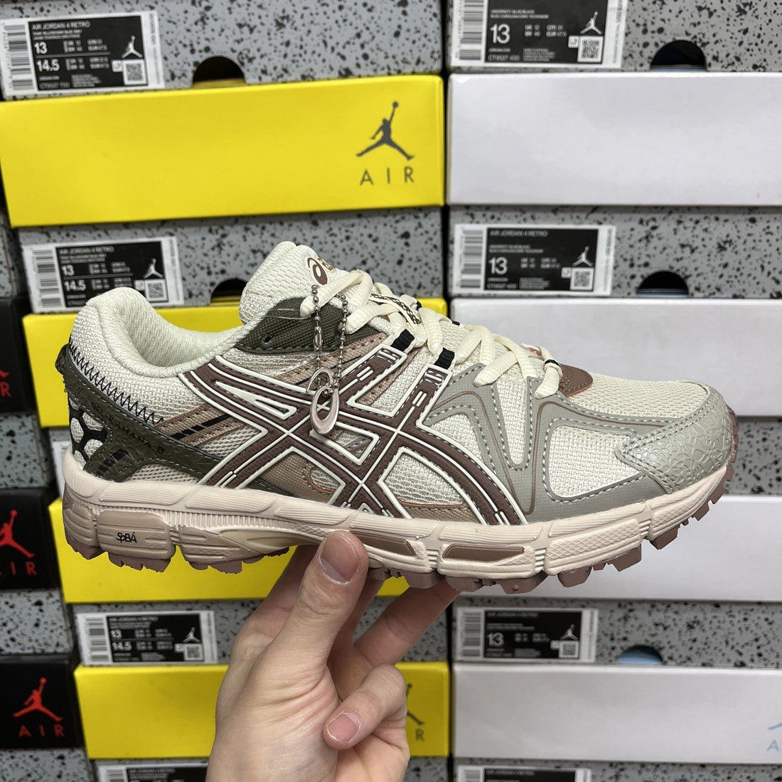 ASICS Gel-Kahana 8 Cream Brown