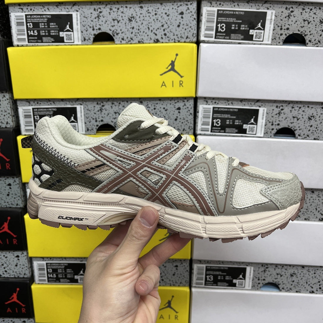 ASICS Gel-Kahana 8 Cream Brown
