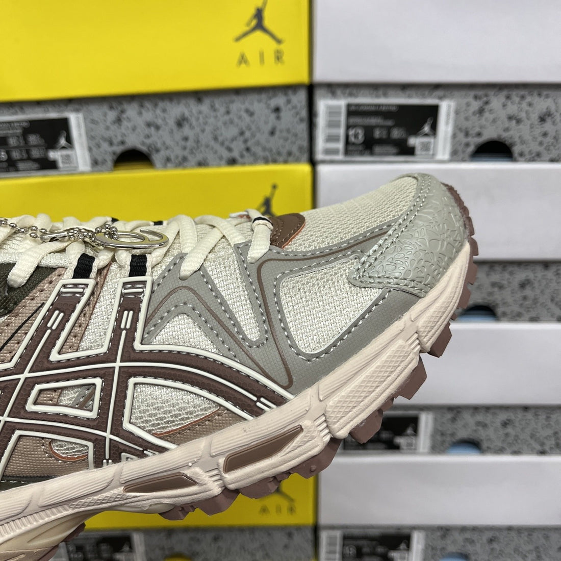 ASICS Gel-Kahana 8 Cream Brown