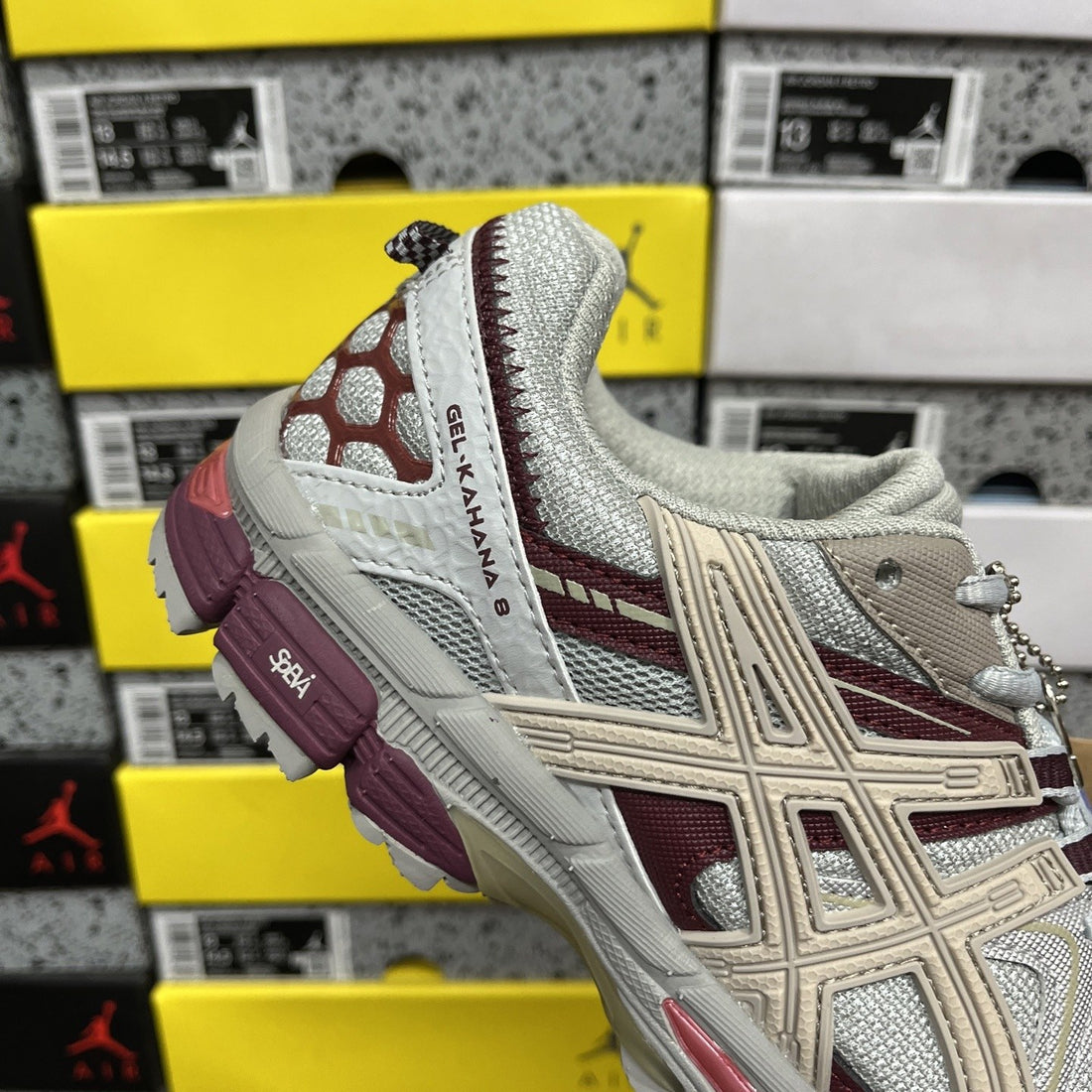 ASICS Gel-Kahana 8 Cream Burgundy