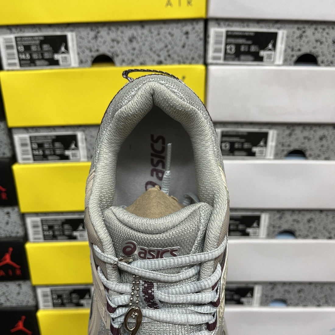 ASICS Gel-Kahana 8 Cream Burgundy