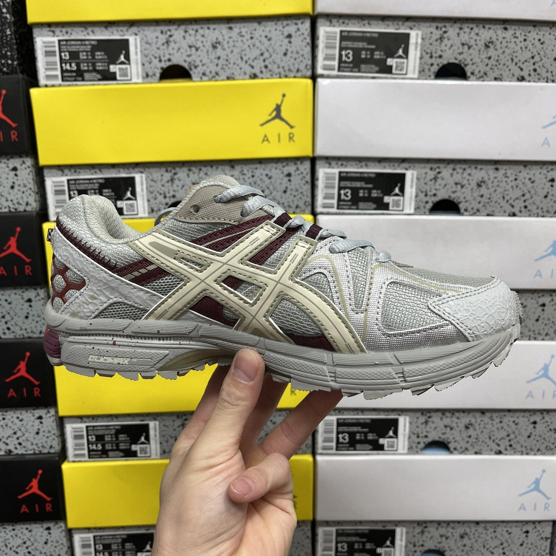 ASICS Gel-Kahana 8 Cream Burgundy