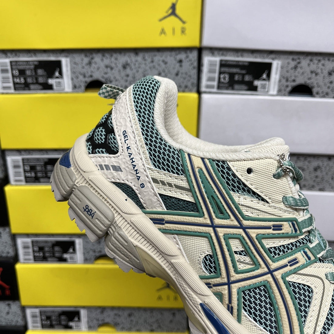 ASICS Gel-Kahana 8 Cream Teal