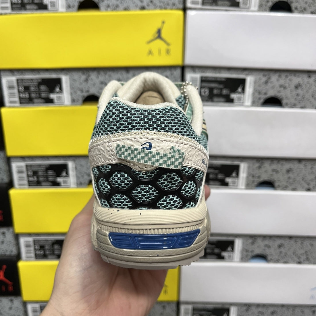 ASICS Gel-Kahana 8 Cream Teal