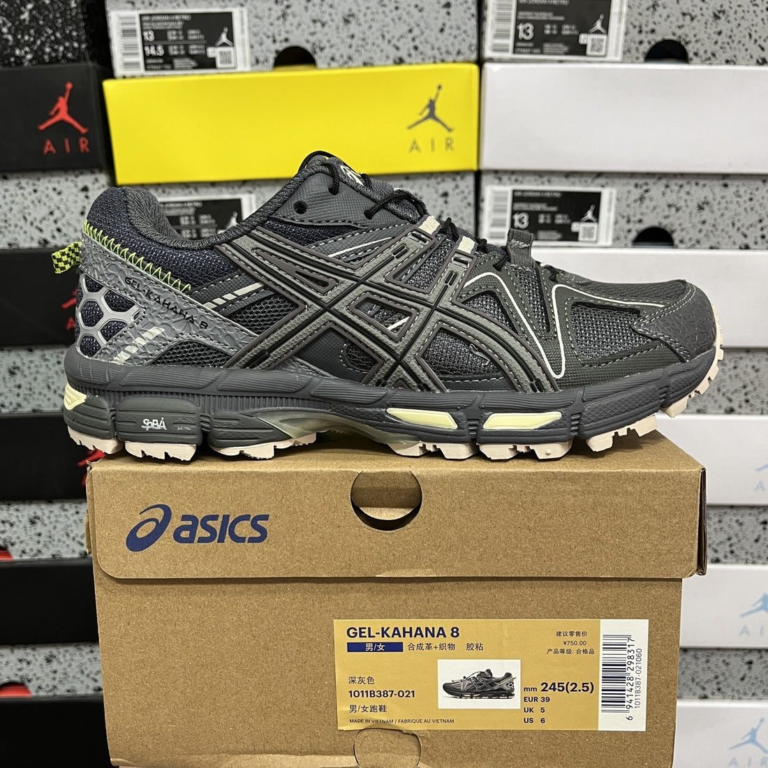 ASICS Gel-Kahana 8 Dark Grey