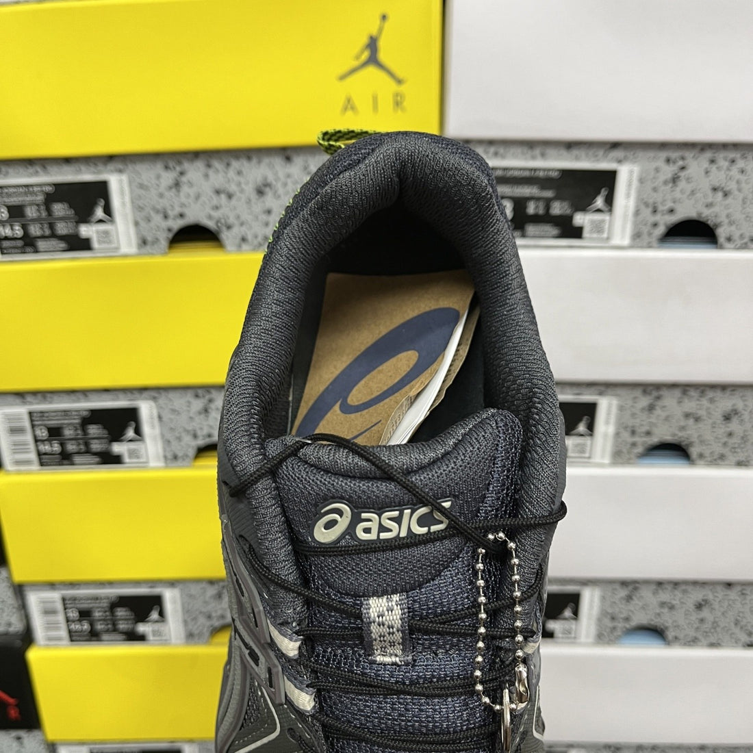 ASICS Gel-Kahana 8 Dark Grey