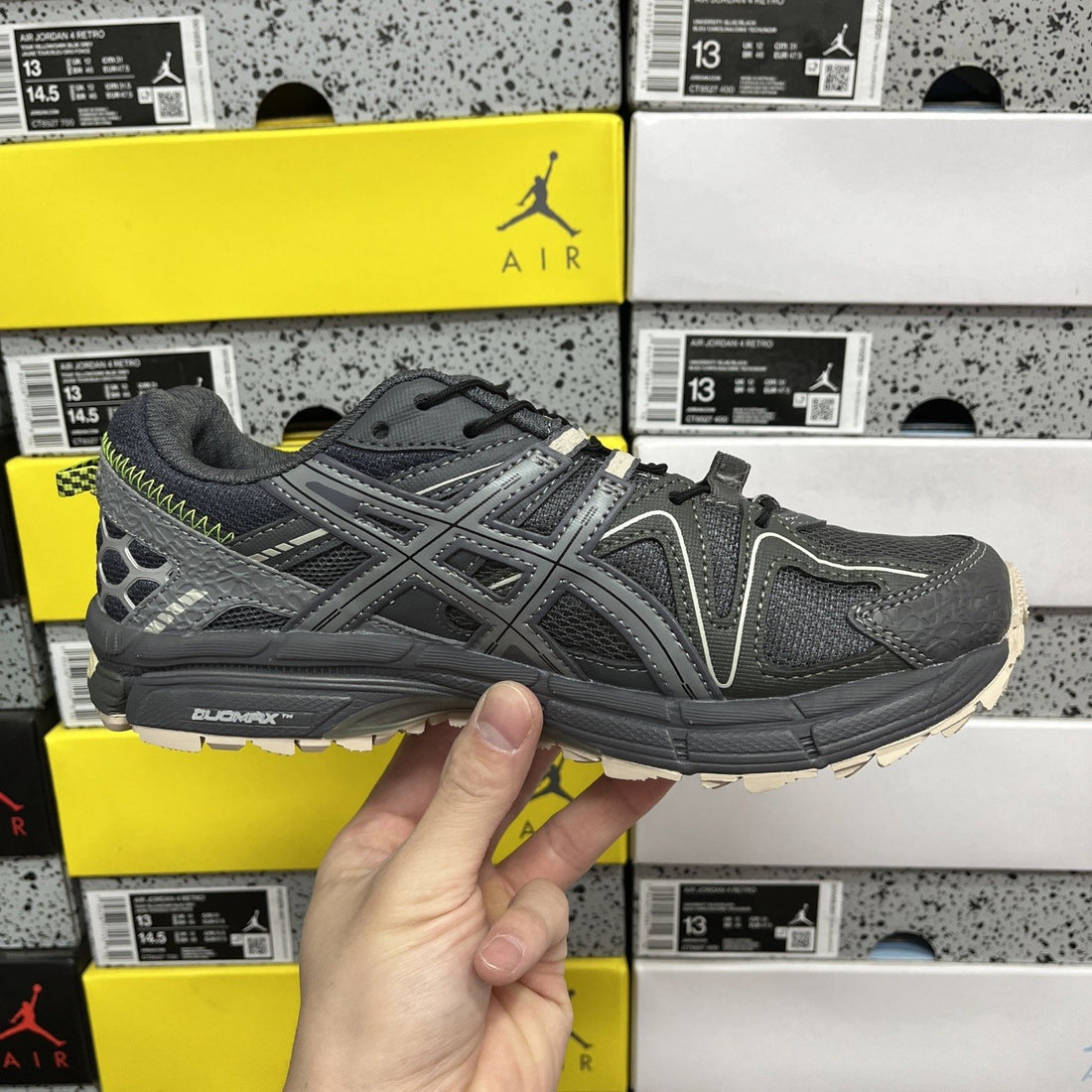 ASICS Gel-Kahana 8 Dark Grey