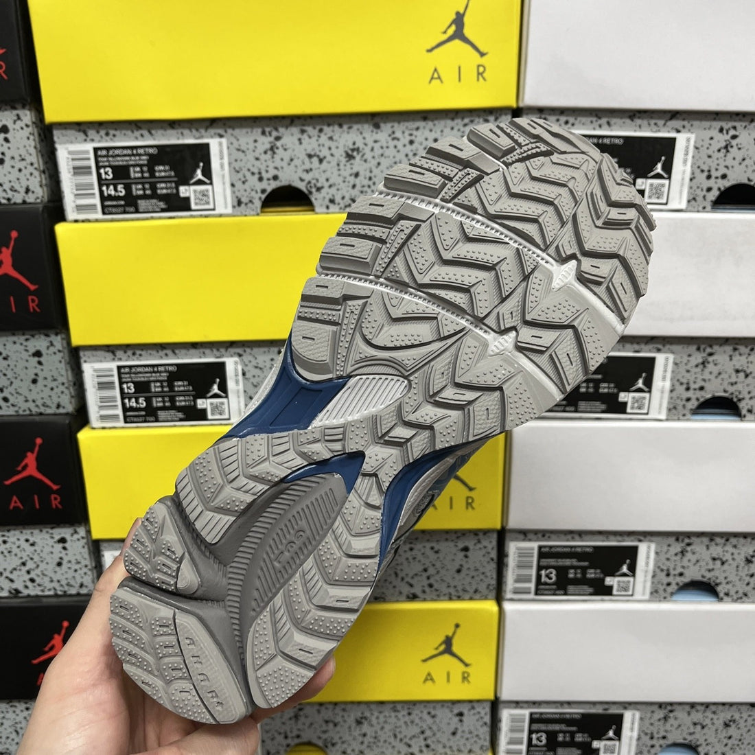 ASICS Gel-Kahana 8 Grey Blue Yellow