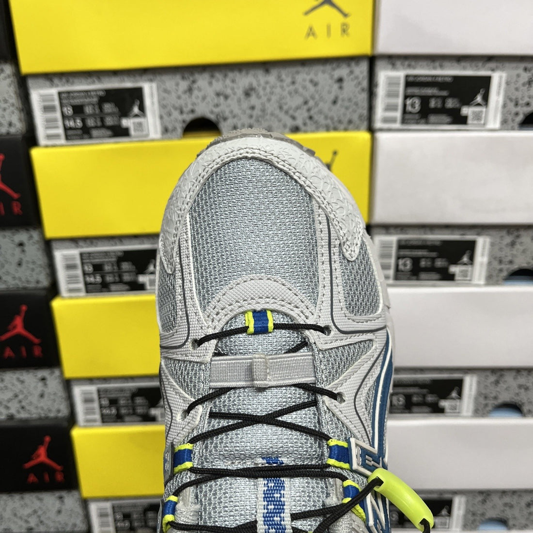 ASICS Gel-Kahana 8 Grey Blue Yellow