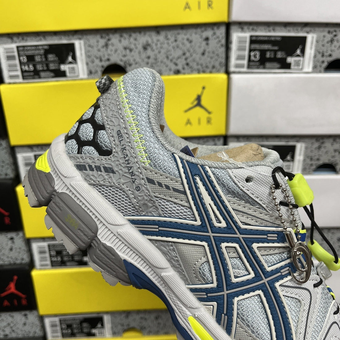 ASICS Gel-Kahana 8 Grey Blue Yellow