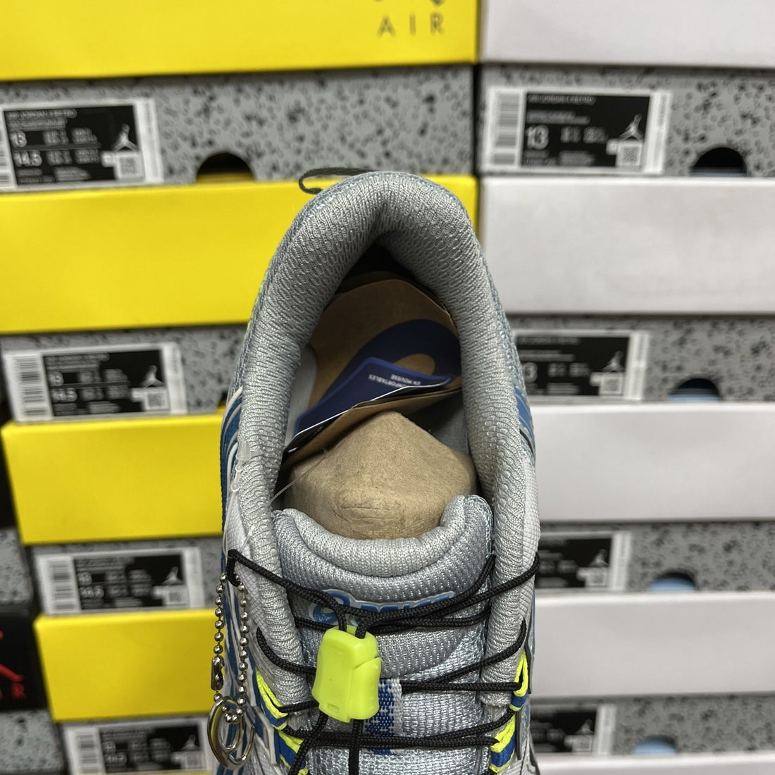 ASICS Gel-Kahana 8 Grey Blue Yellow