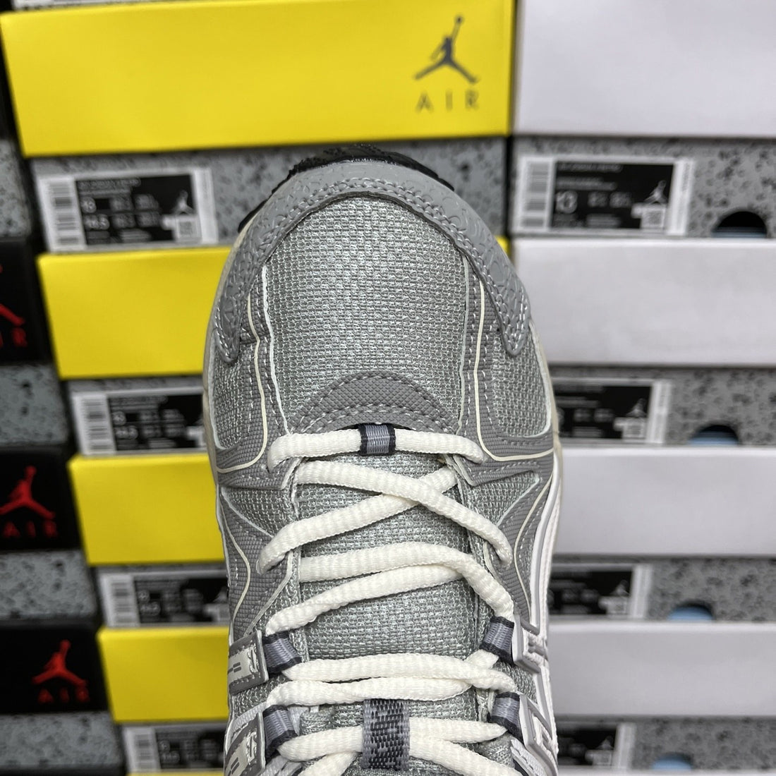 ASICS Gel-Kahana 8 Light Grey