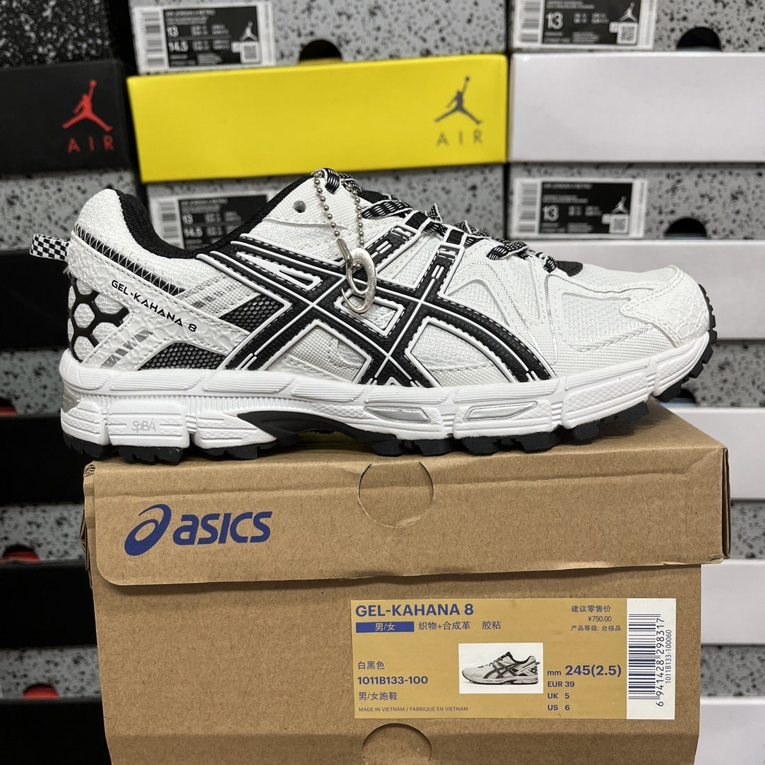 ASICS Gel-Kahana 8 White Black
