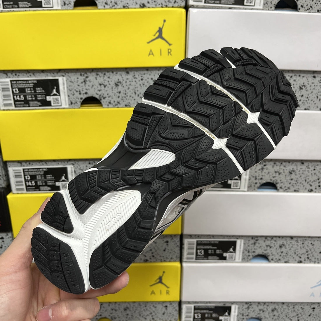 ASICS Gel-Kahana 8 White Black
