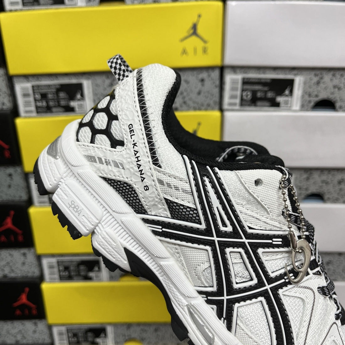 ASICS Gel-Kahana 8 White Black