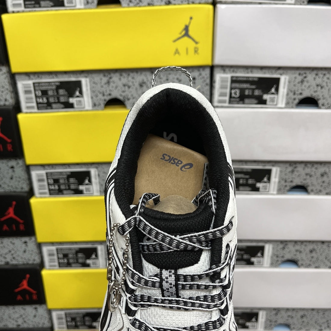 ASICS Gel-Kahana 8 White Black