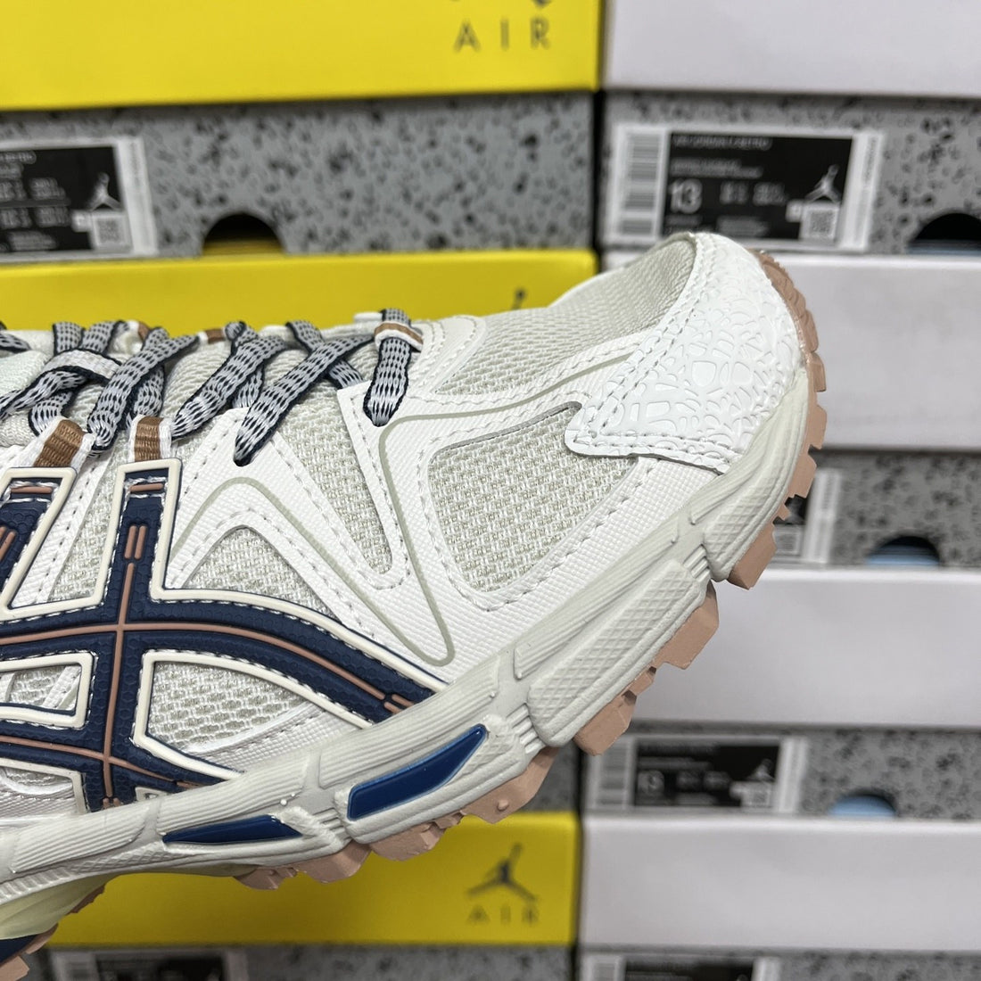 ASICS Gel-Kahana 8 White Navy