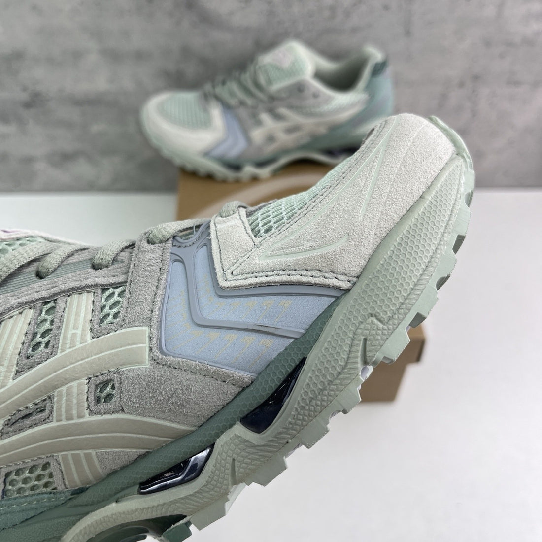 ASICS Gel-Kayano 14 Mint Grey