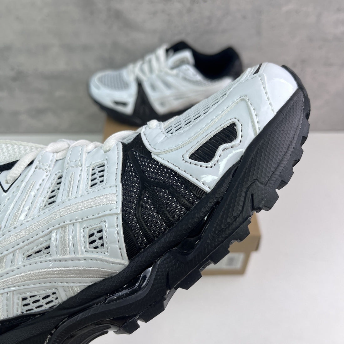 ASICS Gel-Kayano Legacy White Black