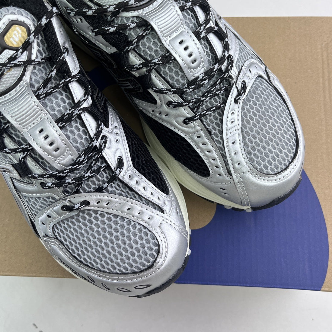 ASICS Gel-Nimbus 10.1 Silver Gold