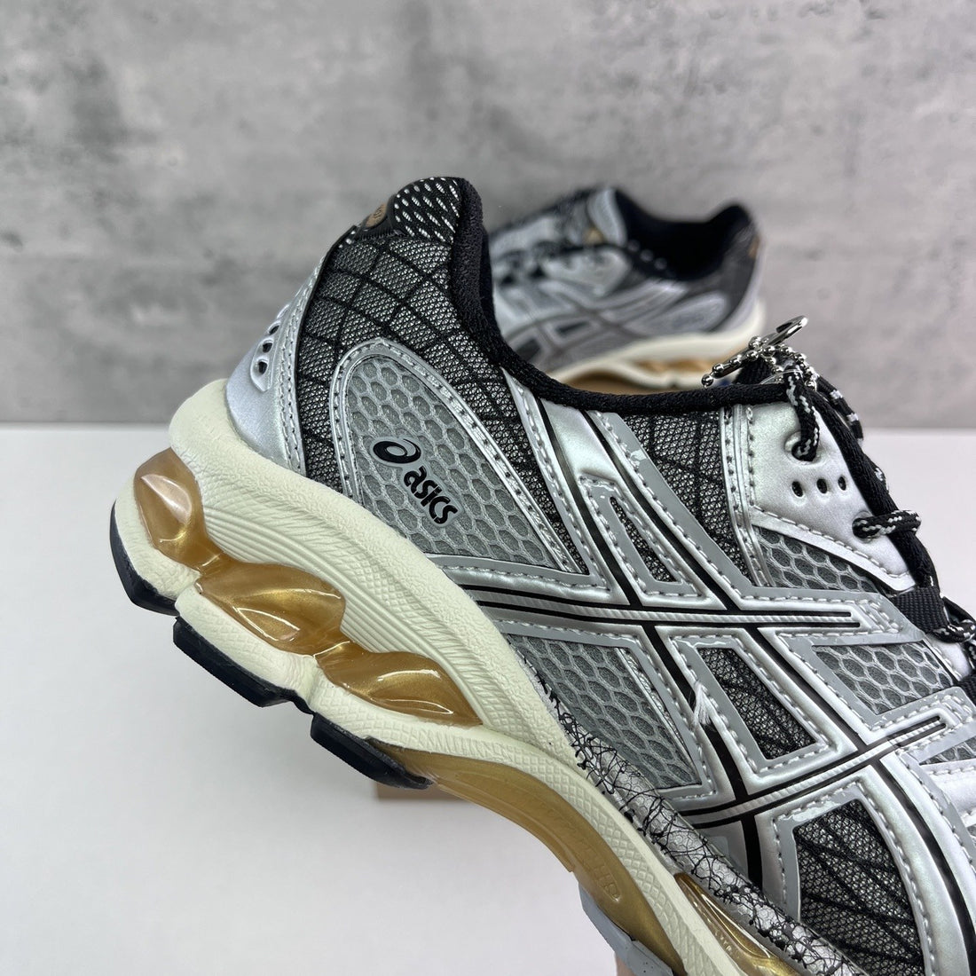 ASICS Gel-Nimbus 10.1 Silver Gold
