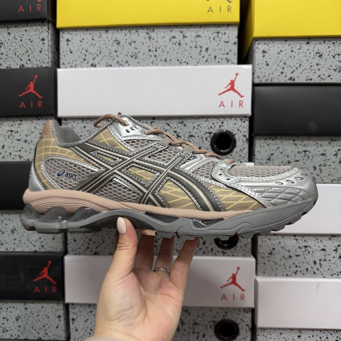 ASICS Gel-Nimbus 10.1 Tan Rose