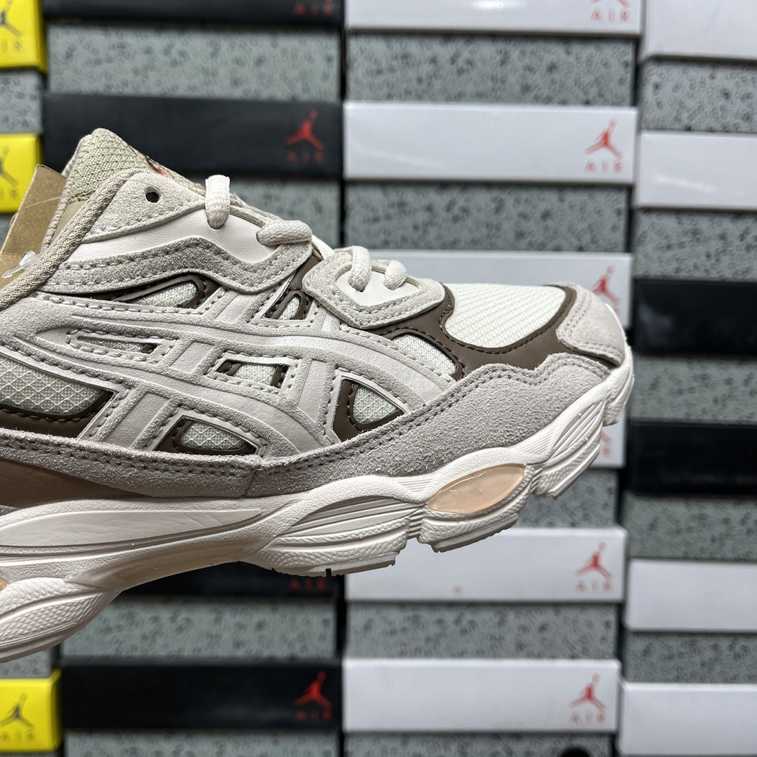 ASICS Gel-NYC Beige Peach